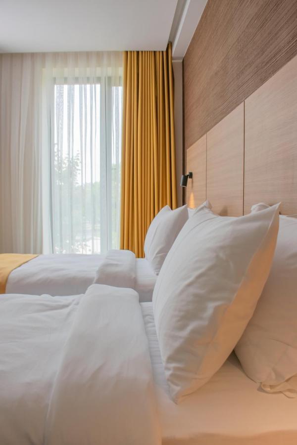 Hotel Osetia Garden Momchilgrad Εξωτερικό φωτογραφία