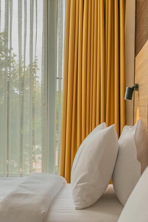 Hotel Osetia Garden Momchilgrad Εξωτερικό φωτογραφία