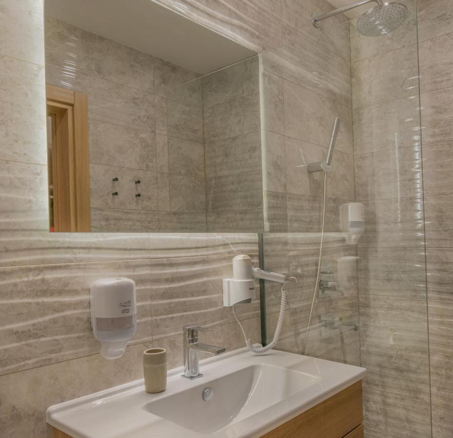 Hotel Osetia Garden Momchilgrad Εξωτερικό φωτογραφία