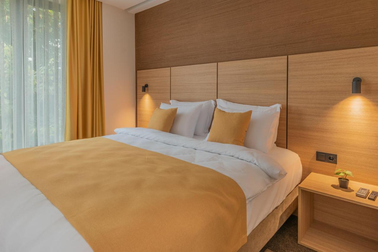 Hotel Osetia Garden Momchilgrad Εξωτερικό φωτογραφία
