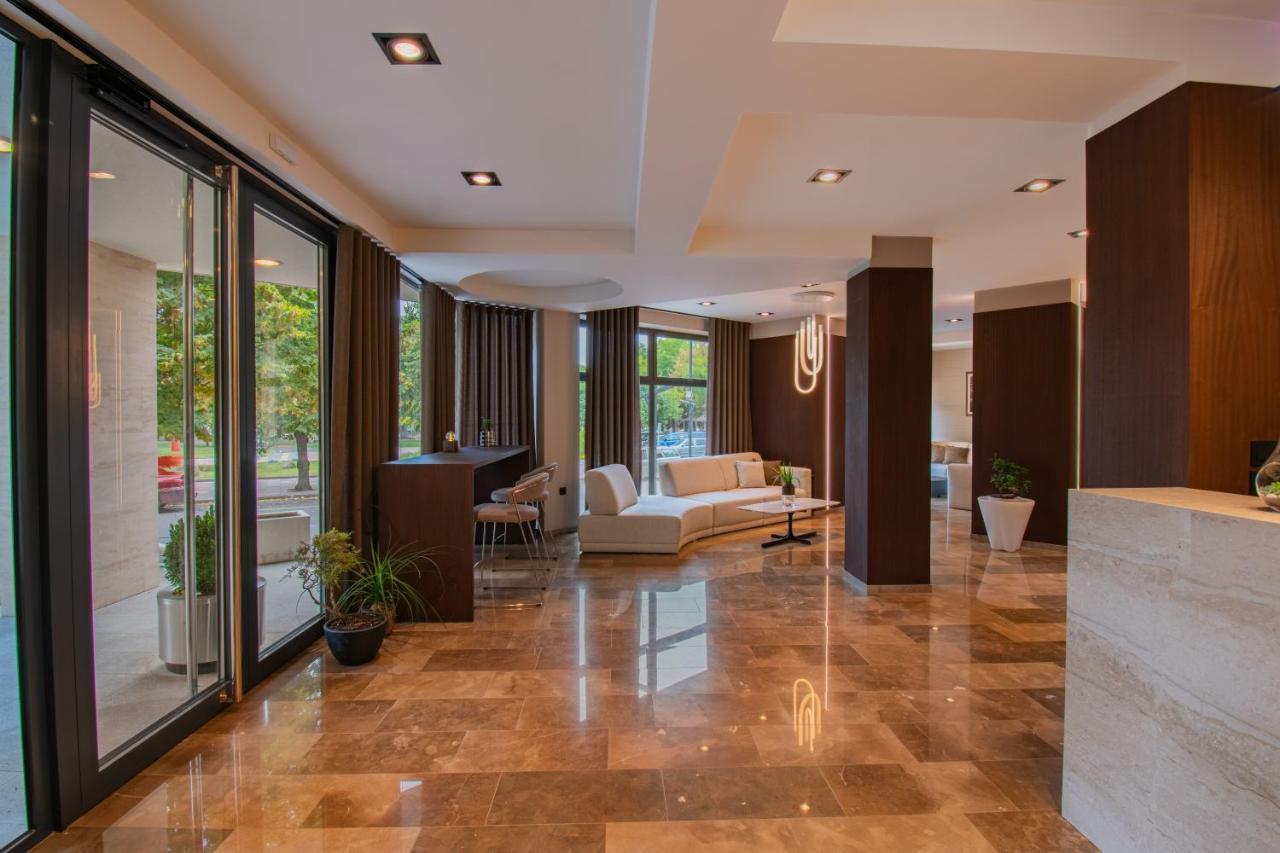 Hotel Osetia Garden Momchilgrad Εξωτερικό φωτογραφία